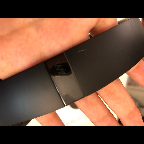 Beats Solo 3 Wireless - Matte Black - Picture 4 of 4